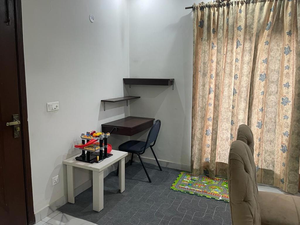 Grey Orchard Homestay - A Family Place Lahore Eksteriør billede